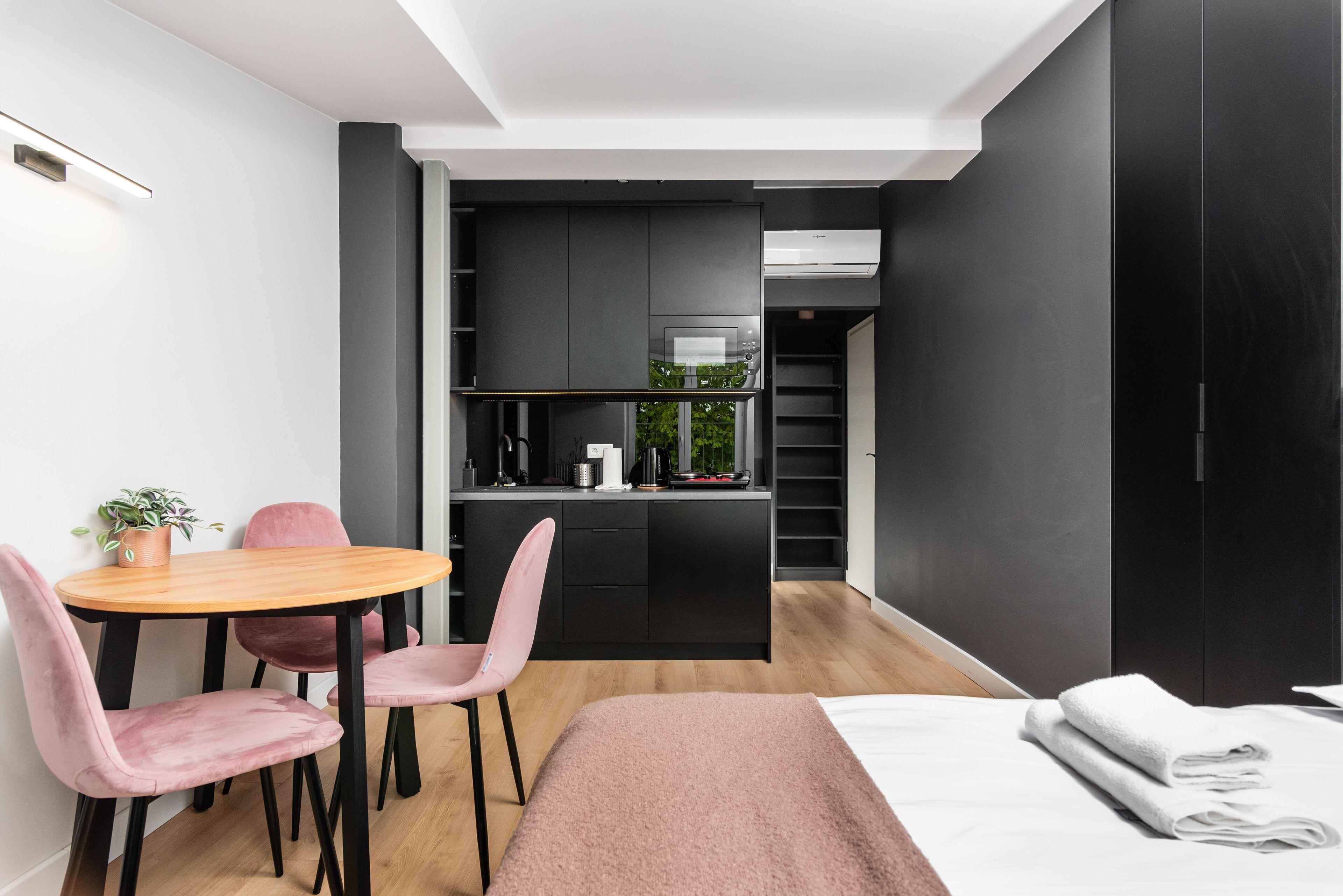 Smart Apartments - Old Town & Main Train Station - By Upstairs, Krakow